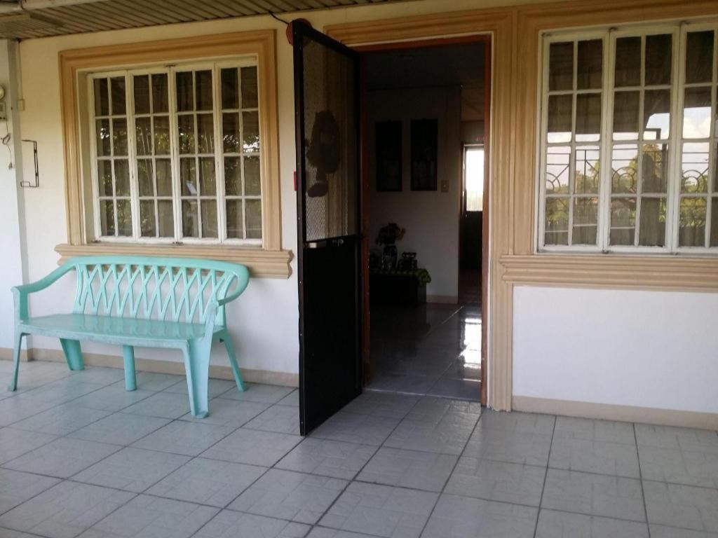 Bridgeview Hotel Laoag Exterior foto